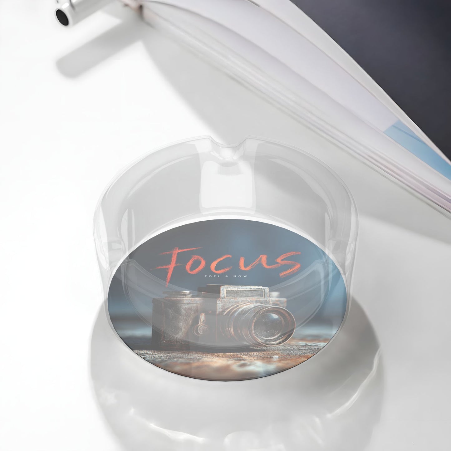 Vintage Camera Printed Round Glass Ashtray, Creative Photography - style Home & Office Decor Ashtray (Diameter 8.5cm)