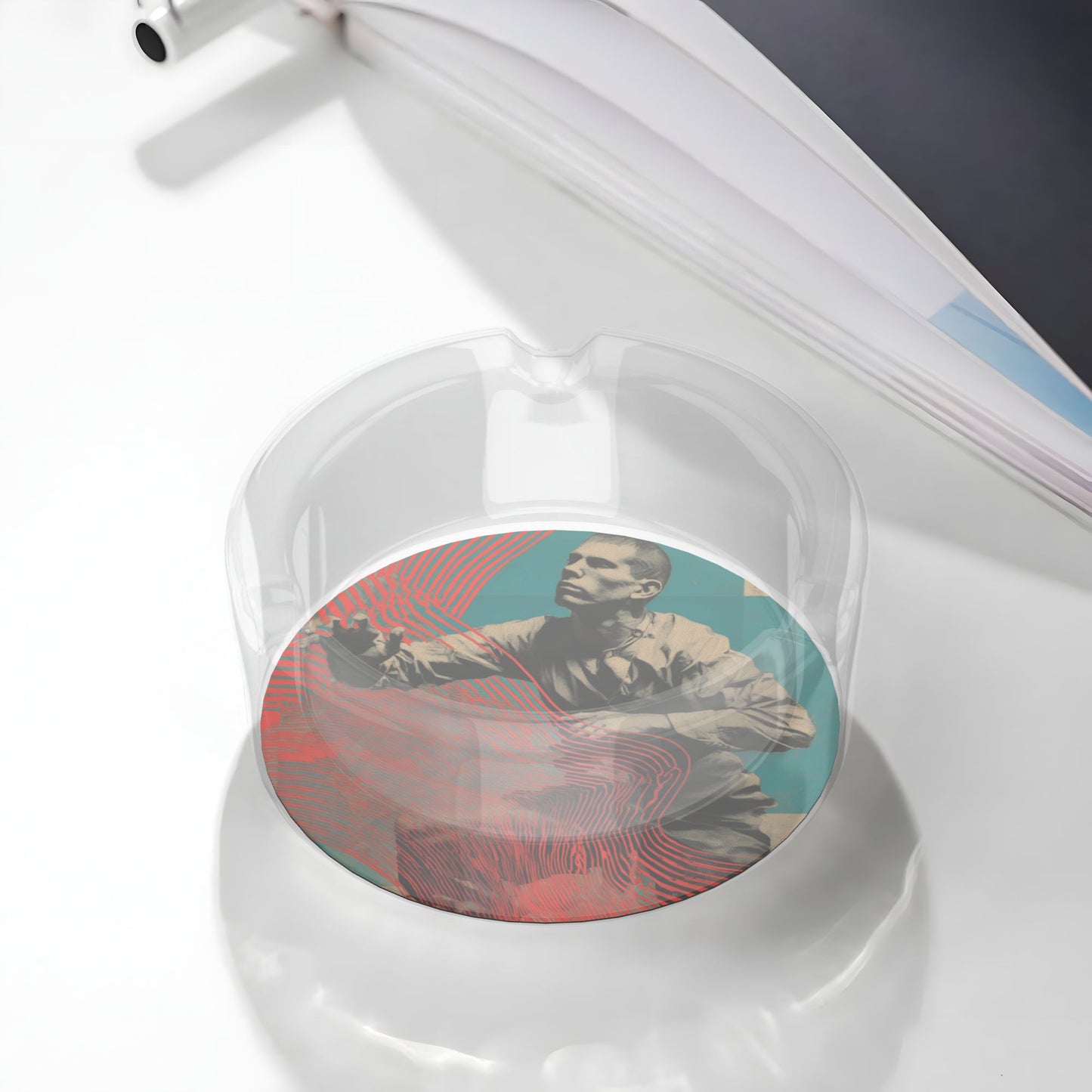 Artistic Figure Printed Round Glass Ashtray, Creative Home & Office Decor Ashtray (Diameter 8.5cm)
