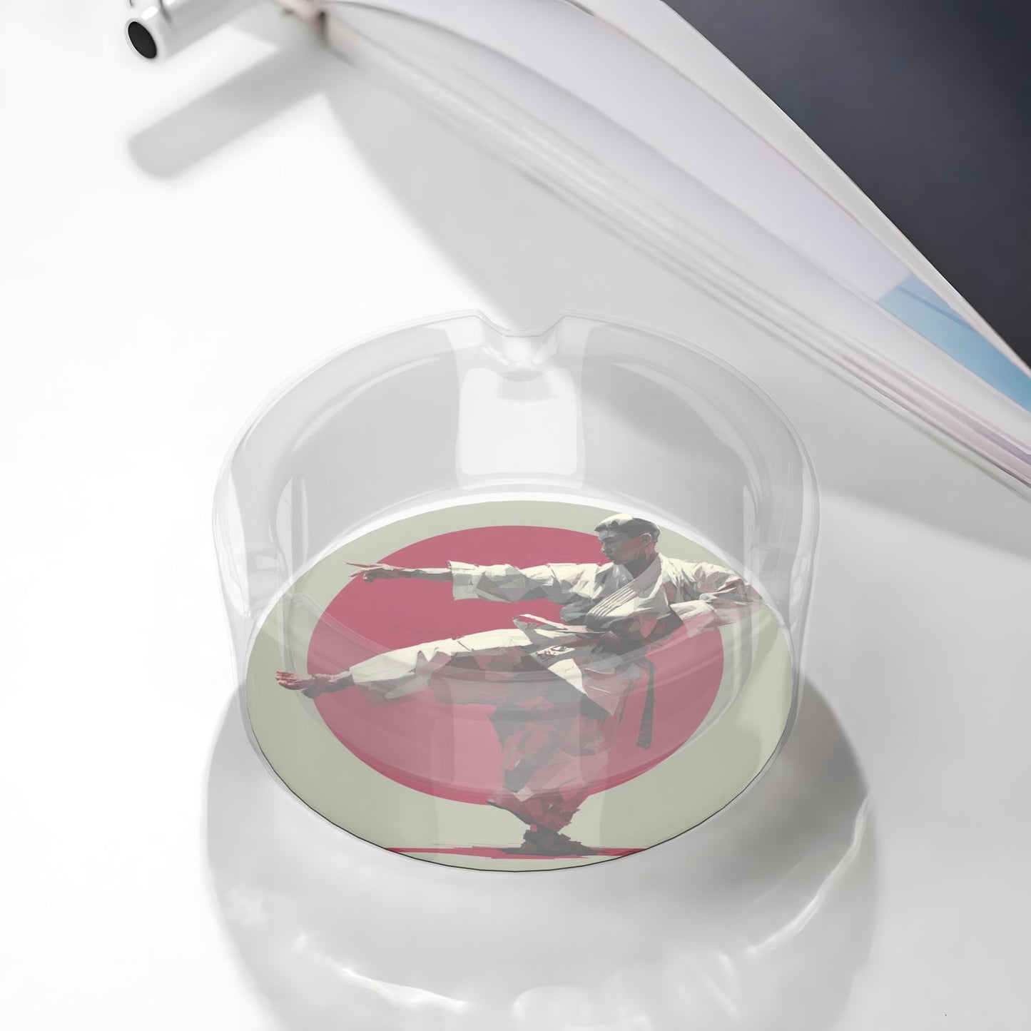 Martial Arts Printed Round Glass Ashtray, Creative Home & Office Decor Ashtray (Diameter 8.5cm)